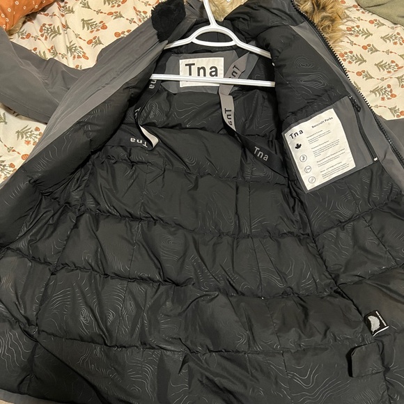 TNA Bancroft Parka - Picture 4 of 8